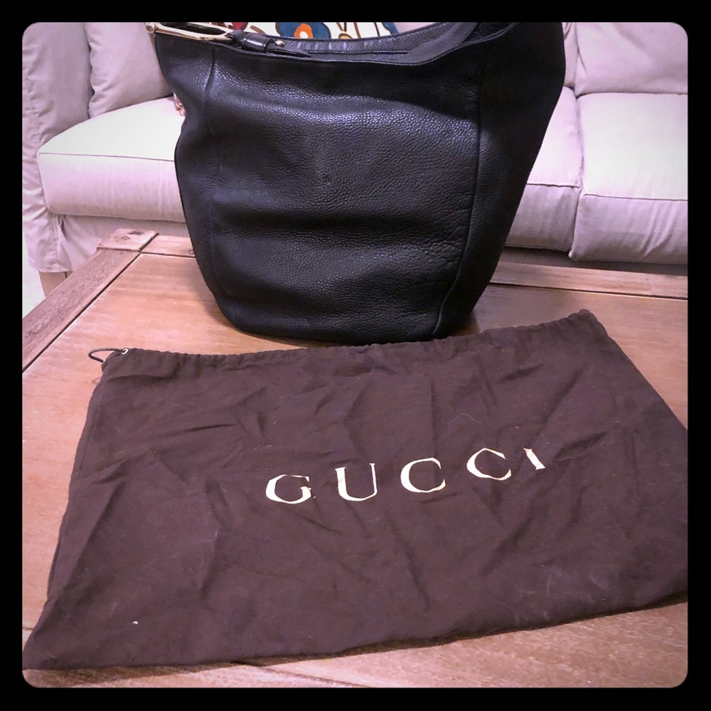 Gucci Lg  black leather hobo bag. New condition 💯